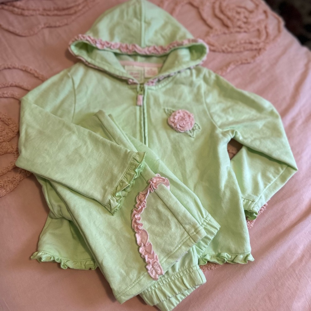 Jillian’s Closet Green and Pink Matching Set 🌸